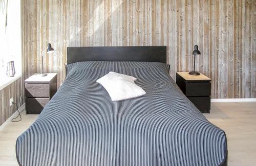 Vikbolandet Maison | Holiday Home Stegeborg Sjöstugan by Interhome