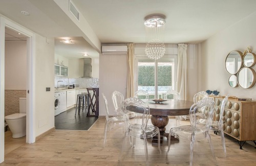Tarifa Maison | Holiday Home 'Tarifa' with Sea Views, Wi-Fi and Air Conditioning
