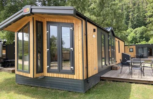Riedenburg Maison | Holiday Home Tiny Haus Josef by Interhome
