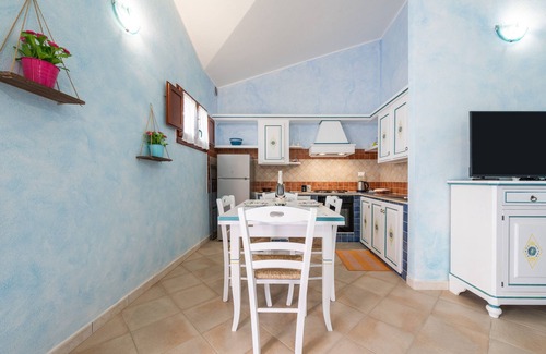 Sant'Anna Arresi Maison | Maison de vacances 'Villetta 110 e lode' avec piscine