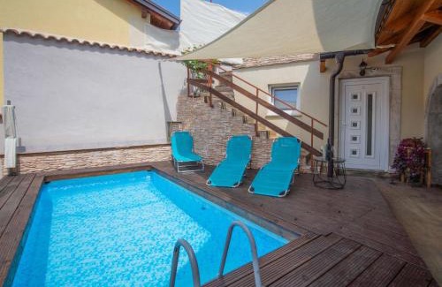 Veli Brgud Maison | Holiday Home Veli by Interhome