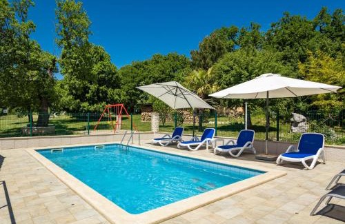 Marceljani Maison | Holiday Home Verbanac by Interhome