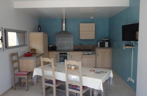 Saint-Bresson Maison | Holiday Home 'Villa Cora Venez Avec Spa' with Private Terrace, Wi-Fi and Air Conditioning