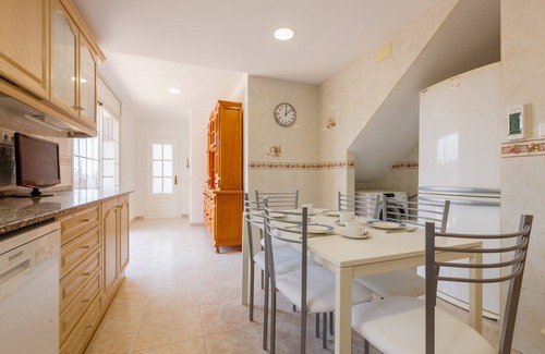 Canet de Mar Maison | Maison de vacances 'Villa Grau' avec vue sur la mer, Wi-Fi et climatisation