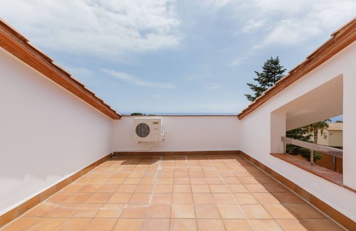 Canet de Mar Maison | Maison de vacances 'Villa Grau' avec vue sur la mer, Wi-Fi et climatisation