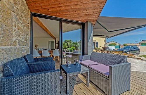Kerlouet Maison | Maison de vacances 'Villa Léonie - Piscine Intérieure' avec terrasse, jardin et Wi-Fi