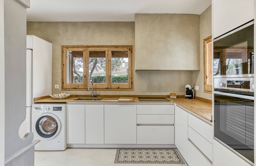 S'Agaro Maison | Maison de vacances 'Villa La Barrufa' avec piscine partagée, terrasse privée et Wi-Fi