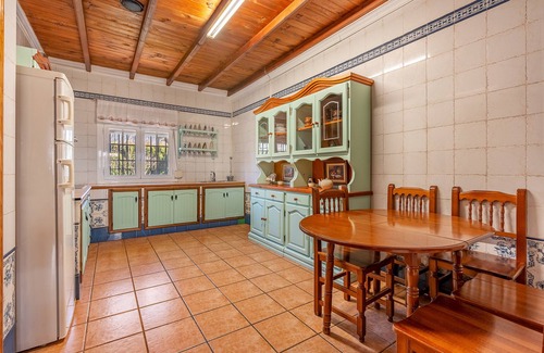 Niguelas Villa | Maison de vacances 'Villa Verde' avec vue sur les montagnes, piscine privée et Wi-Fi