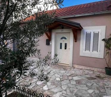 Downtown Maison | Holiday Home Vuksanović with private parking