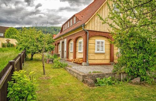 Grossschoenau Appartement | Holiday home Wiesenhäusel