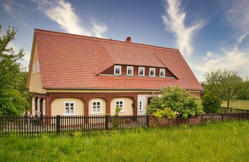 Grossschoenau Appartement | Holiday home Wiesenhäusel