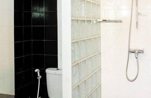 Rayong Cabine | Holiday home with pool, gym and beach access