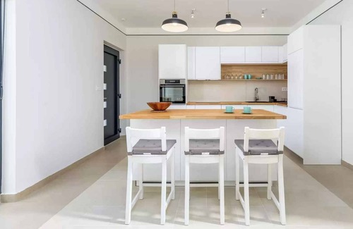 Barbariga Maison | Maison de vacances avec air conditionné et une piscine extérieure