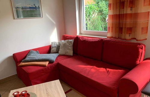 Gustow Maison | Holiday home with garden and terrace, 800 m to beach