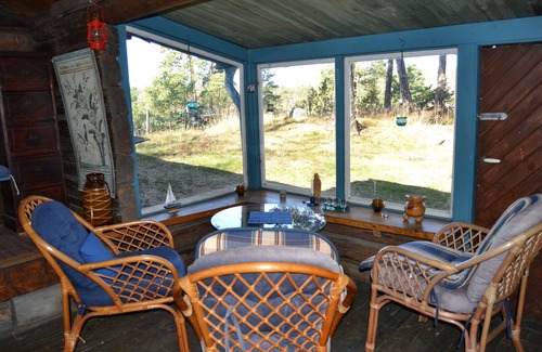 Varmdo Cottage | Maison de vacances avec vue sur le lac, emplacement central Värmdö. rowboat
