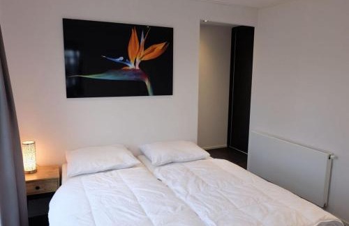 Olburgen Appartement | Holiday home with motorboat