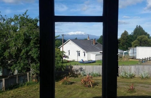 Raetihi Maison | Maison de vacances avec vue sur la montagne, ski, vélo et randonnée sur le pas de la porte