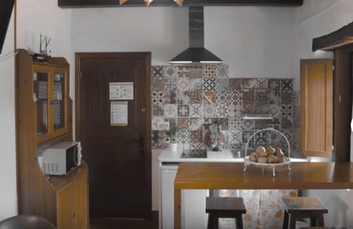 Deba Maison | Holiday Home with Mountain Views, Private Garden and Wi-Fi
