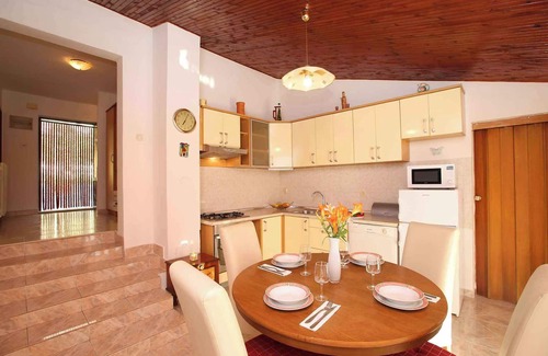 Ripenda Verbanci Maison | Holiday home with mounting Pool