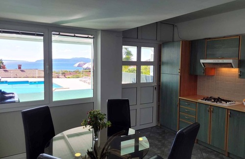 Ika Maison | Maison de vacances avec vue mer et piscine