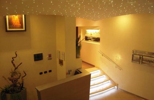 Montalbino Appartement | Holiday Homes Aparthotel Milano