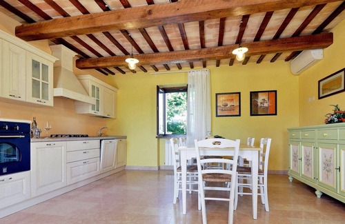 San Severino Marche Maison | Holiday house San Severino Marche for 1 - 11 persons with 5 bedrooms - Holiday home