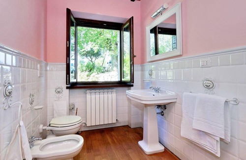 San Severino Marche Maison | Holiday house San Severino Marche for 1 - 11 persons with 5 bedrooms - Holiday home