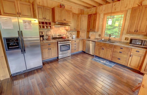 Ellicottville Chalet De Ski | Holiday House 4 Bedroom Chalet by Redawning