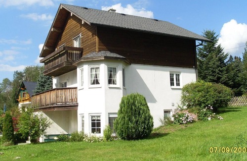 Vogelsgrun Maison | Holiday house Auerbach for 1 - 10 persons with 4 bedrooms - Holiday home