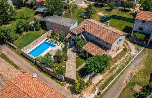 Grandici Maison | Maison de vacances Barban pour 1 - 8 personnes avec 3 chambres à coucher - Maison de vacances