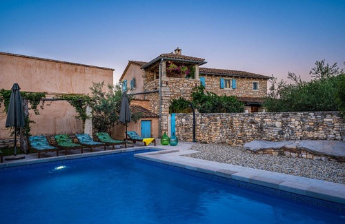 Grandici Maison | Maison de vacances Barban pour 1 - 8 personnes avec 3 chambres à coucher - Maison de vacances