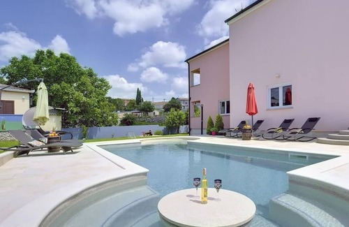 Orihi Maison | Holiday house Barban for 1 - 12 persons with 6 bedrooms - Holiday home