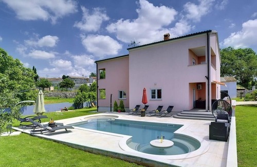 Orihi Maison | Holiday house Barban for 1 - 12 persons with 6 bedrooms - Holiday home