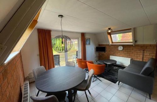 Sint Nicolaasga Maison | Holiday House in Friesland with Garden