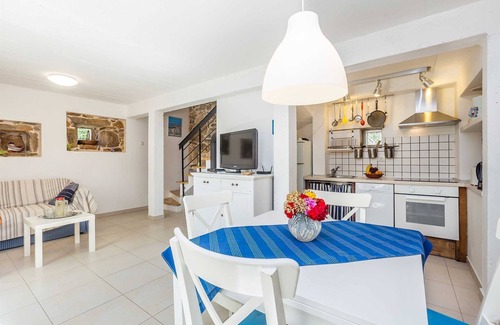 Brzac Maison | Maison de vacances LARA avec piscine et grand espace extérieur