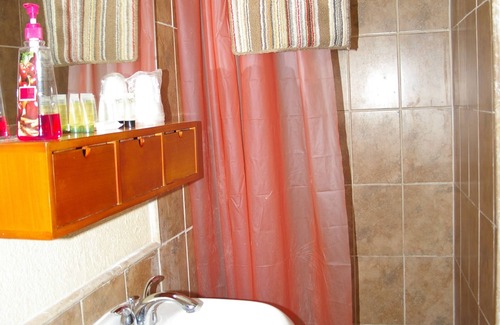 Mango Groves Hôtel | Holiday House Motel