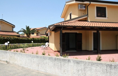 Contrada Difesa I Maison | Holiday house Pizzo for 1 - 6 persons with 3 bedrooms - Twin house
