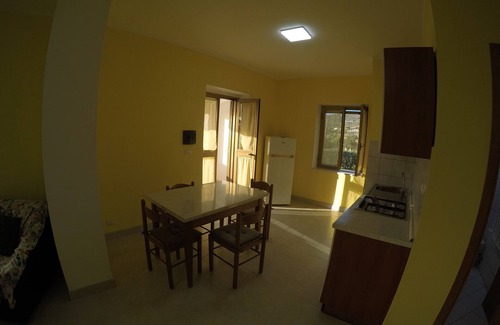 Santa Maria Appartement | Maison de vacances - appartement calme de trois pièces à Capo Vaticano
