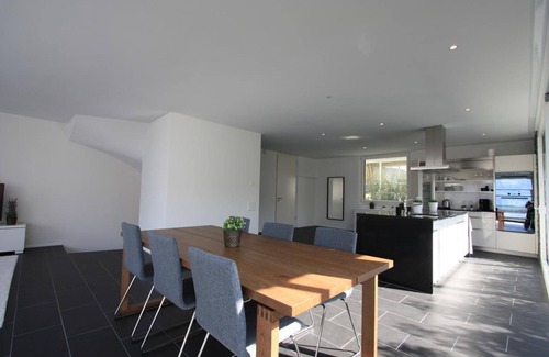 Ruetli Maison | Maison de vacances Sisikon pour 1 - 10 personnes avec 4 chambres à coucher - Maison de vacances indé