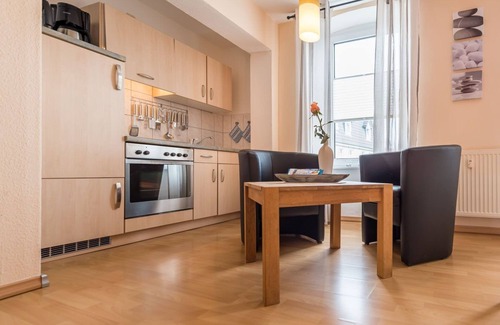 Stralsund Appartement | Chambre de vacances V - Chambre de vacances « Zur Quelle »