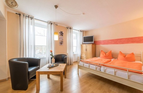 Stralsund Appartement | Chambre de vacances V - Chambre de vacances « Zur Quelle »