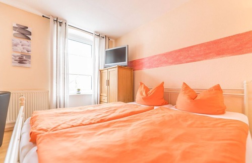 Stralsund Appartement | Chambre de vacances V - Chambre de vacances « Zur Quelle »