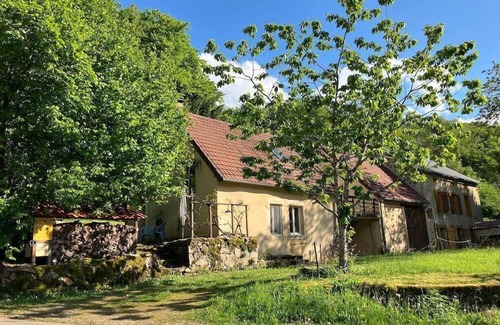 Villapourcon Maison | Holiday house Villapourçon for 1 - 3 persons with 1 bedroom - Holiday house