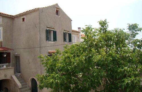 Orlec Maison | Maison de vacances avec parking Orlec, Cres (K-19938)
