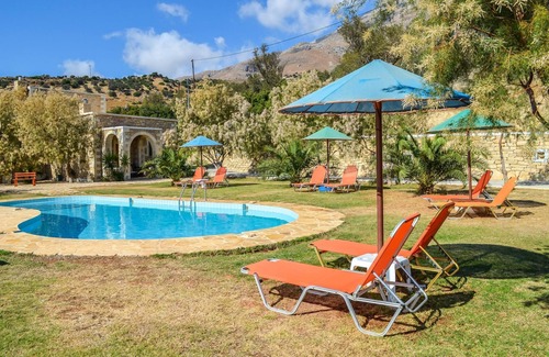 Triopetra Maison | Maison de vacances avec piscine, grand jardin, idyllique et calme, Wifi | Triopetra, Crète