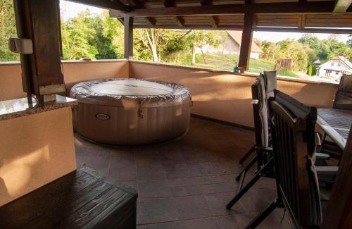 Brezice Maison | Holiday house Zarja - with sauna and hot tub