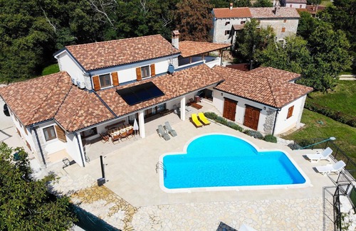 Gradisce Maison | Maison de vacances Zminj pour 1 - 9 personnes avec 4 chambres à coucher - Maison de vacances