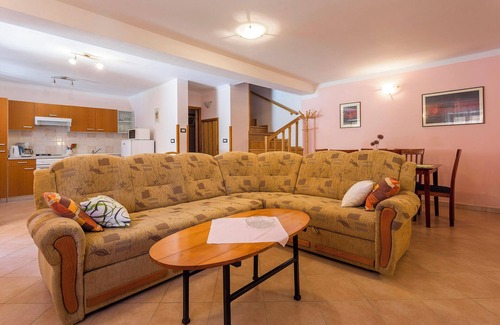 Bubani Maison | Maison de vacances Zvana * jardin, terrasse, barbecue, WiFi, à 3 km de la mer