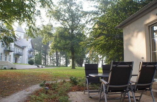 Hohen Niendorf Maison | Maison de vacances dans le parc du château Hohen Niendorf avec terrasse et vue sur la mer Baltique