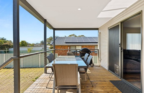 Sussex Inlet Maison | Holiday In The Moos - Four bedroom home of relaxation!
